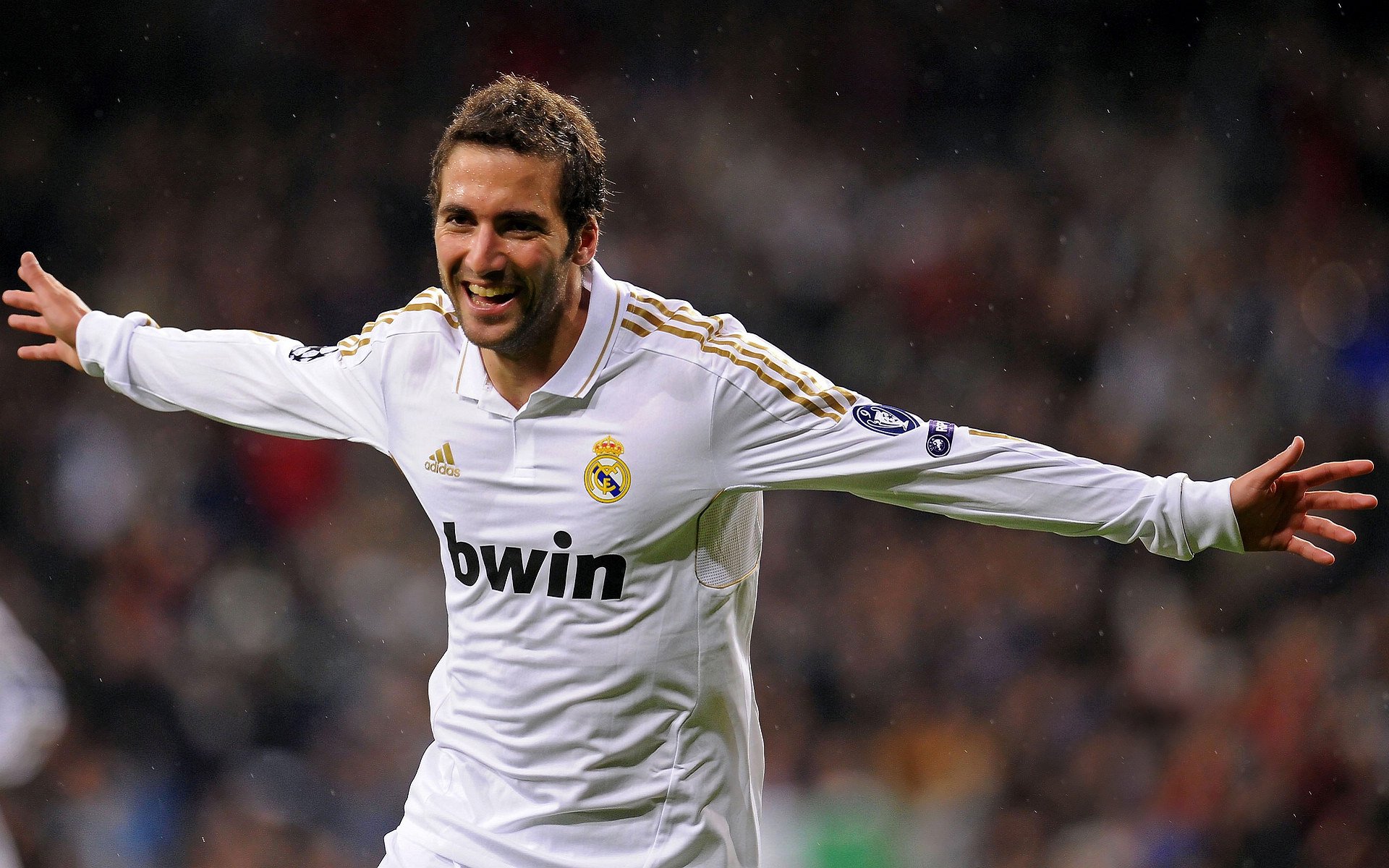 战术铁幕下的天才闪光，加维如何撕碎奥地利的防线，诠释喀麦隆式足球哲学