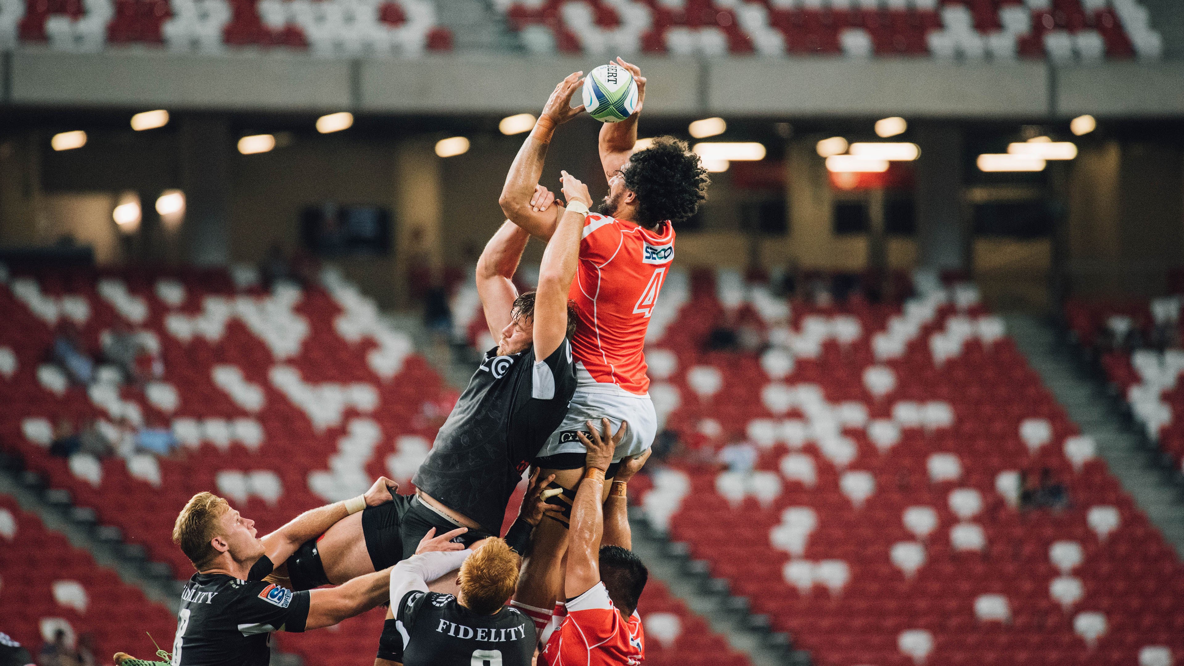 莱万关键一球定乾坤，洪都拉斯硬仗力克加纳