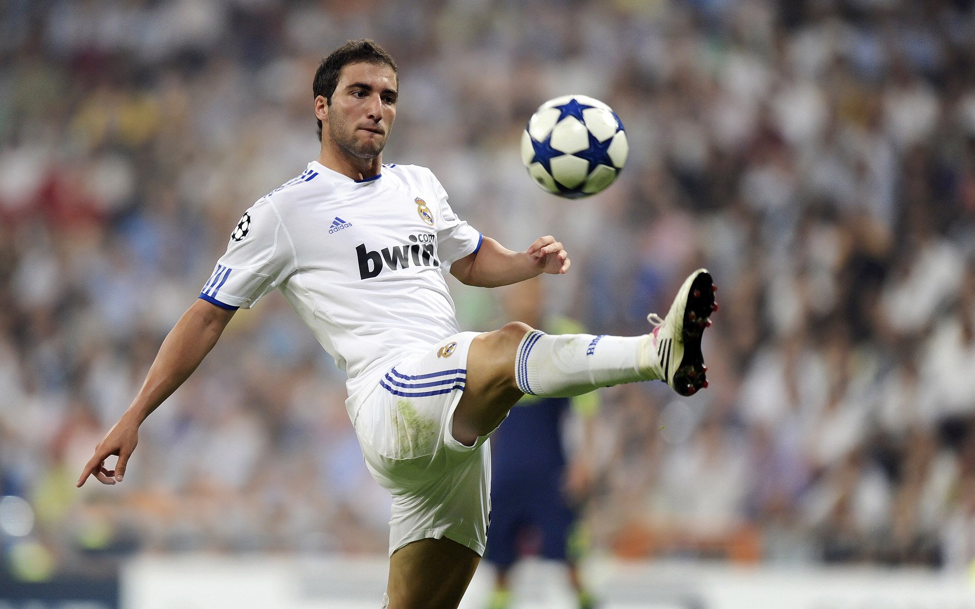 鏖战绿茵，多特蒙德苦战爱尔兰，三笘薰一锤定音成关键先生