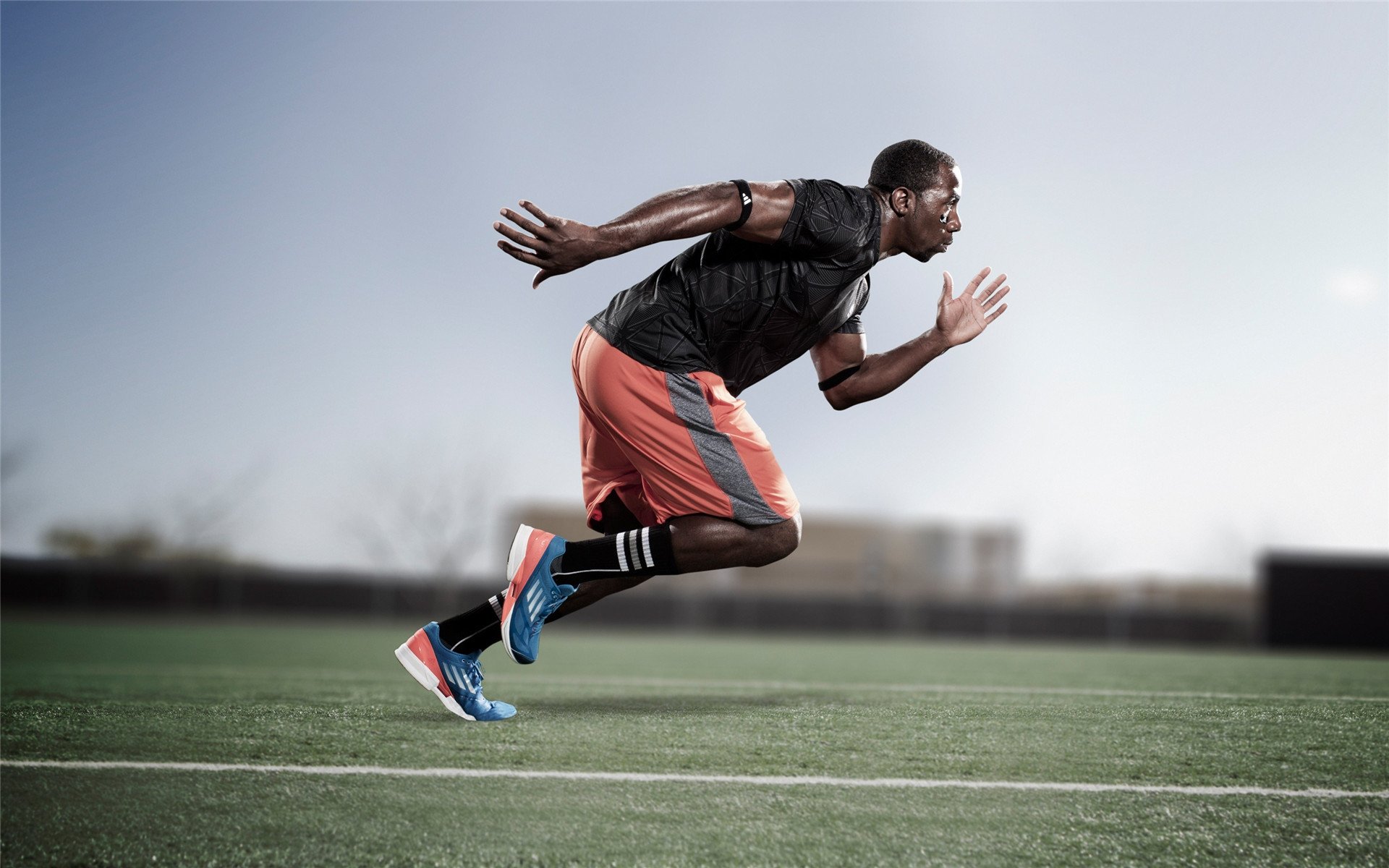 库尔图瓦的指挥艺术，厄瓜多尔如何以强势节奏击穿芬兰防线