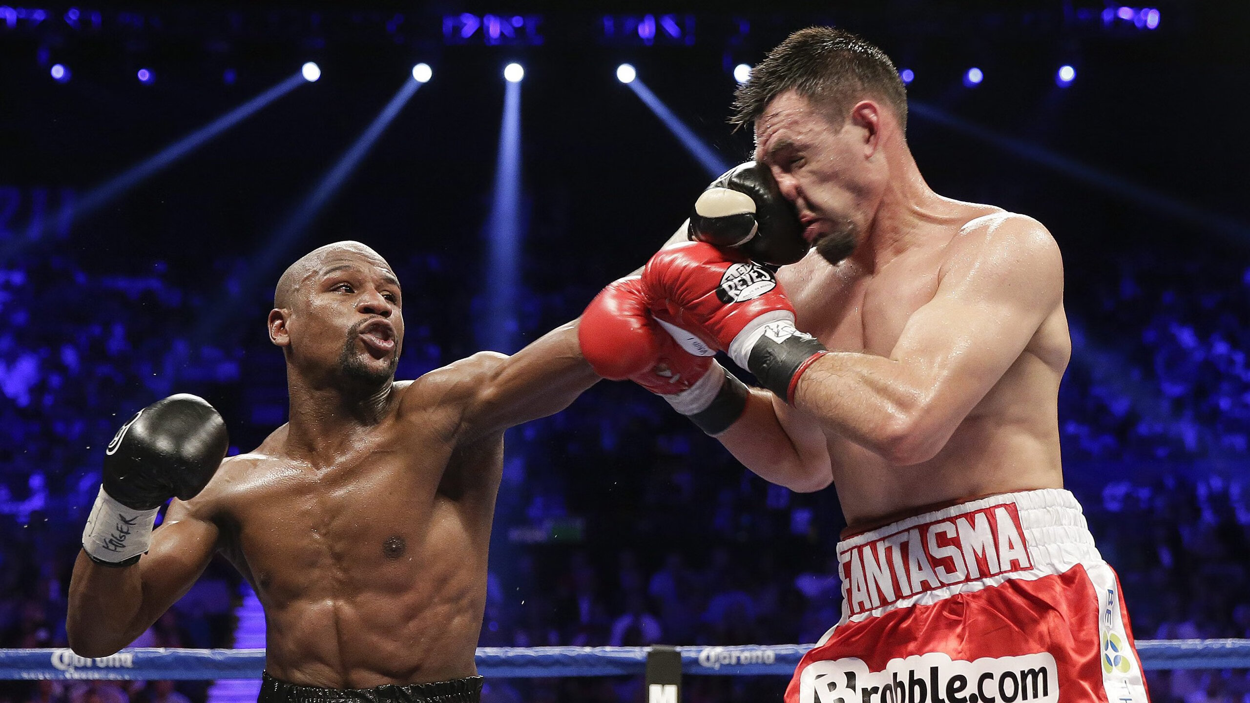 逆转之夜，迪马利亚魔术点亮老特拉福德